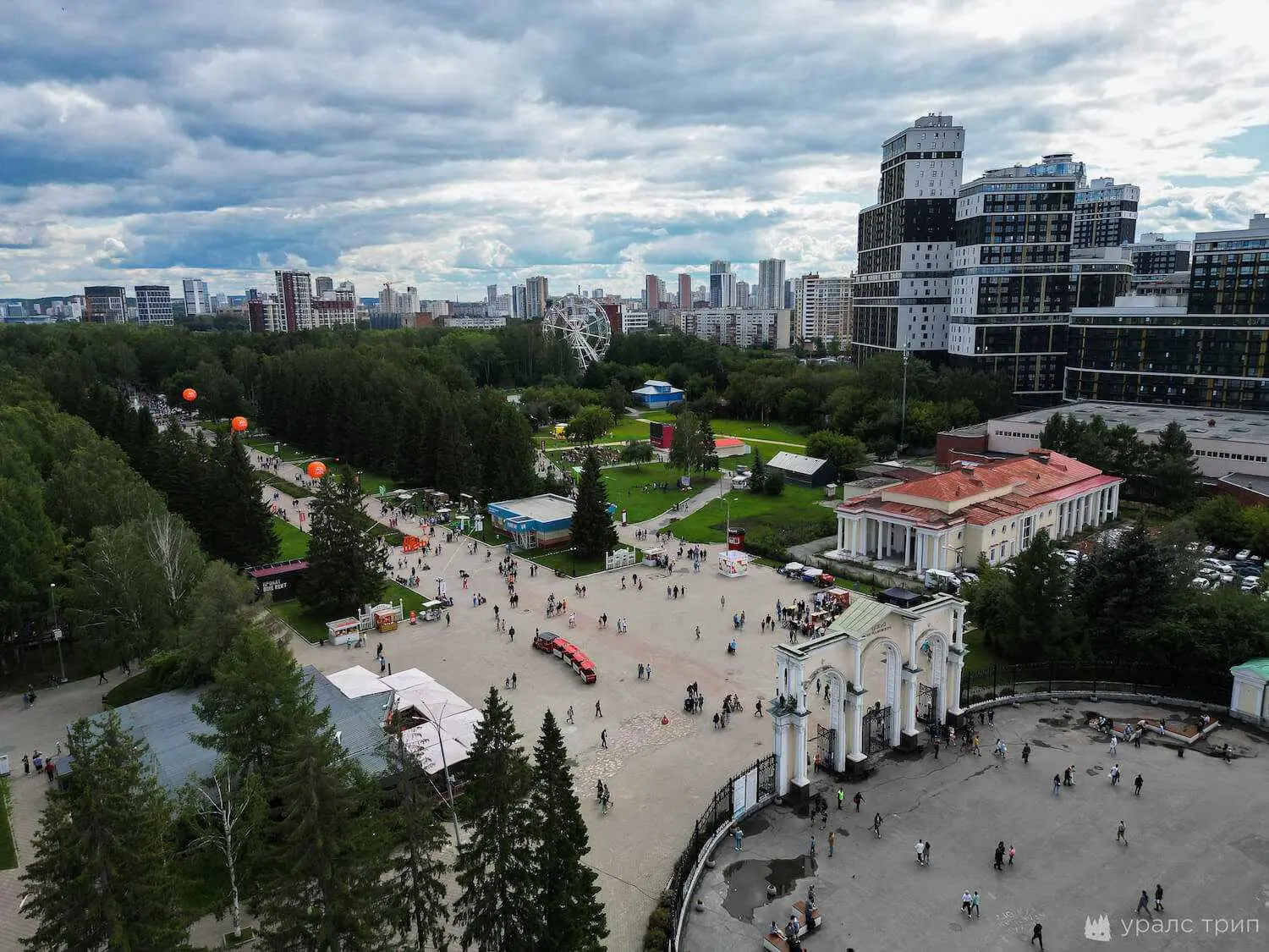 📍Парковый: жизнь рядом с центром или компромисс между комфортом и ценой?

Продолжаем разбирать райо
