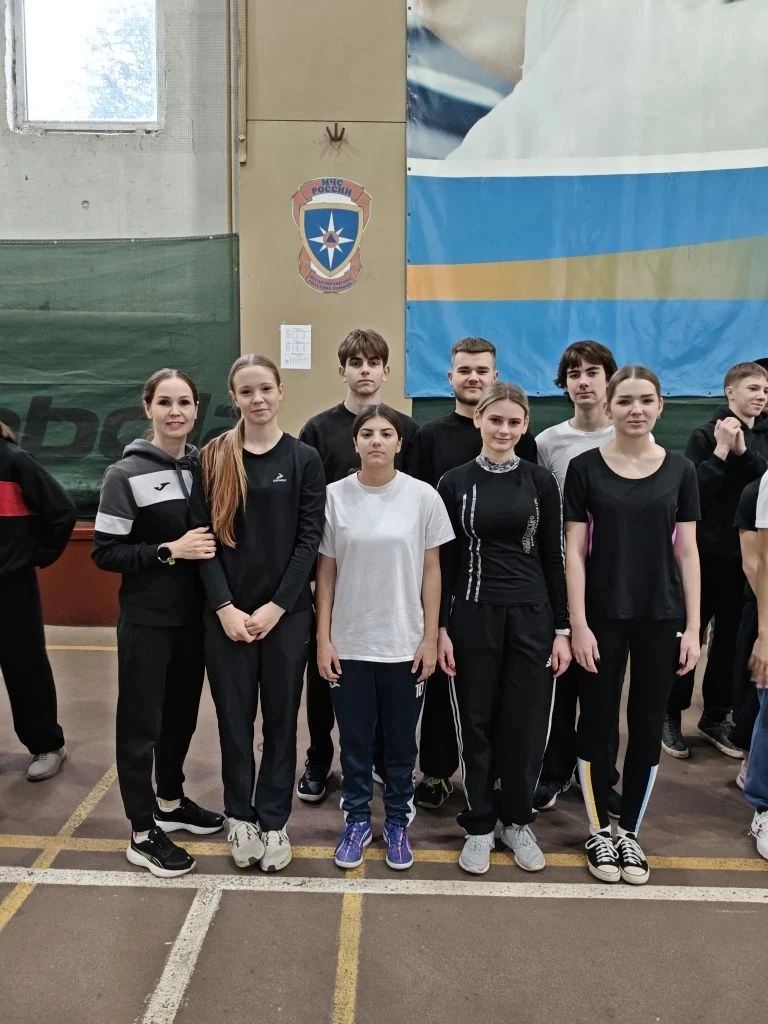 Сегодня команда нашего центра образования приняла участие в городских соревнованиях по пожарно-спаса