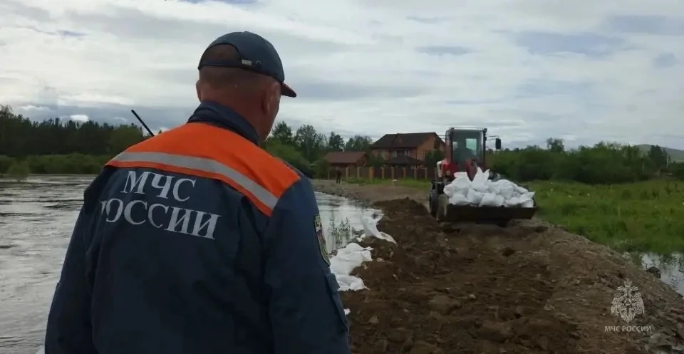Паводковая обстановка стабилизируется, но работы ещё много