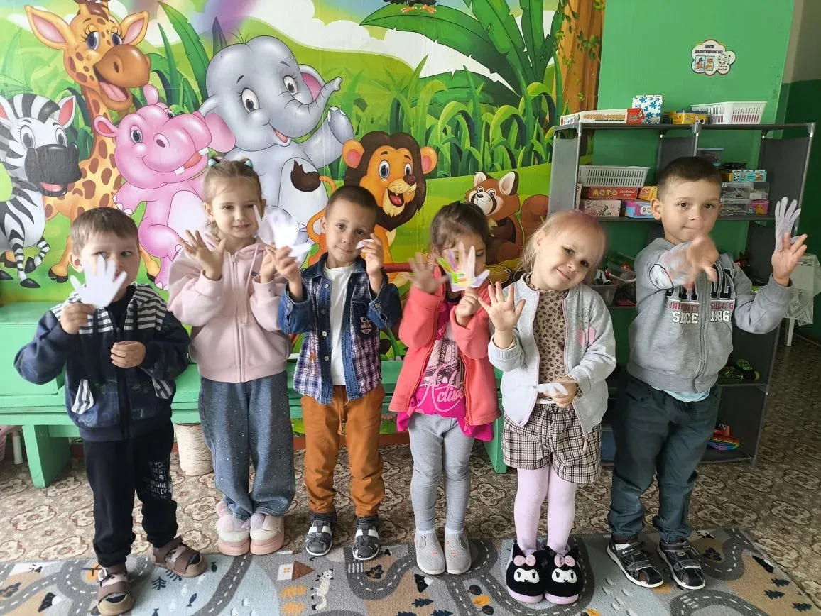 День Детских ладошек

Во  2 младшей  группе прошёл праздник - День детских ладошек, который отмечает