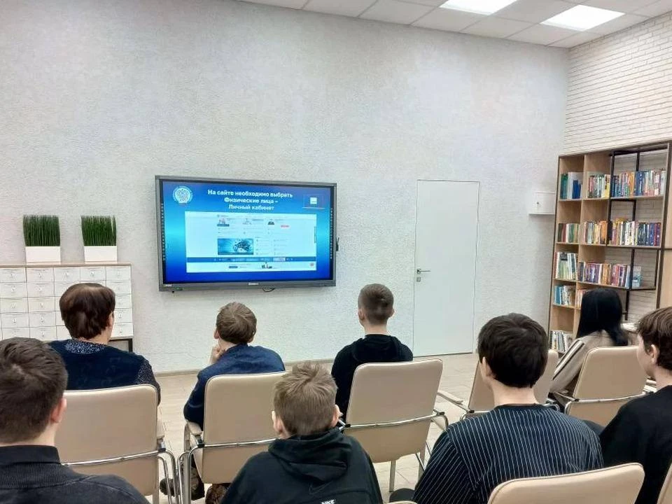 13 марта для учащихся 8 класса МБОУ "СОШ 10" в общедоступном центре правовой информации прошла позна
