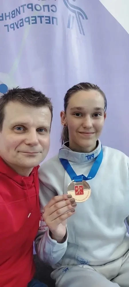 3 мая прошло Первенство Санкт-Петербурга по фехтованию на рапирах среди девушек до 15 лет. В соревно