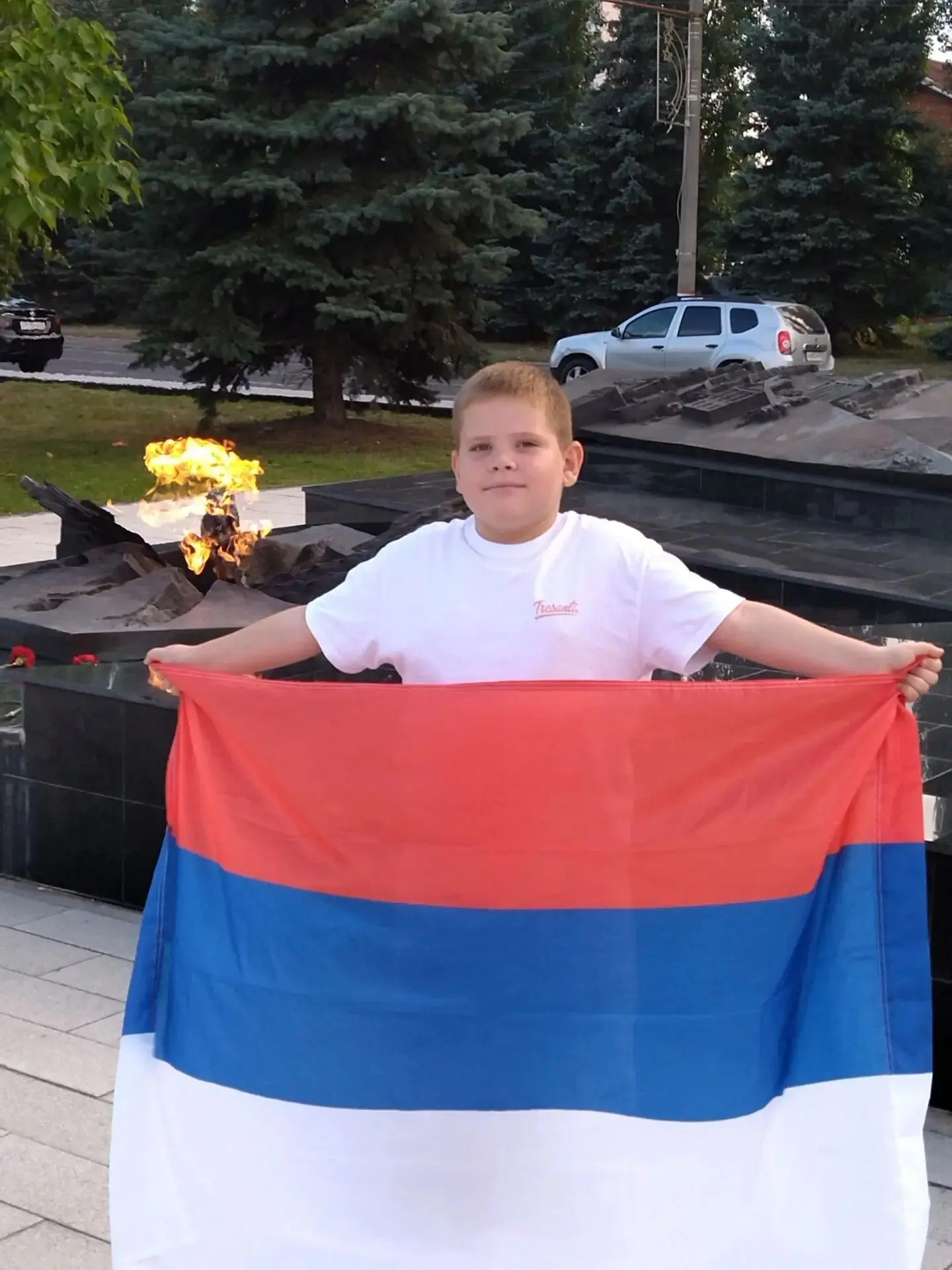 22 августа наша страна отмечает День Государственного флага Российской