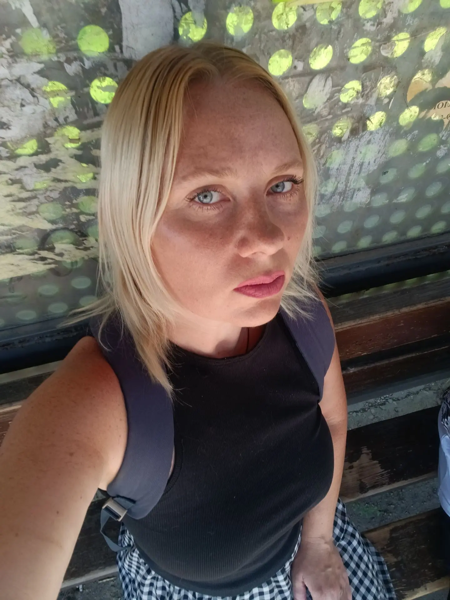 Муж тащит на эту, как её - деноминацию, проституцию, инфляцию. Постоянно забываю это слово, а диспан