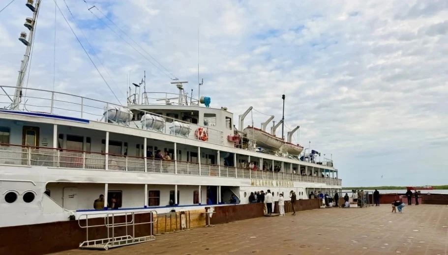 🚢 Теплоход «Механик Кулибин» досрочно вышел на маршрут Якутск – Кюсюр