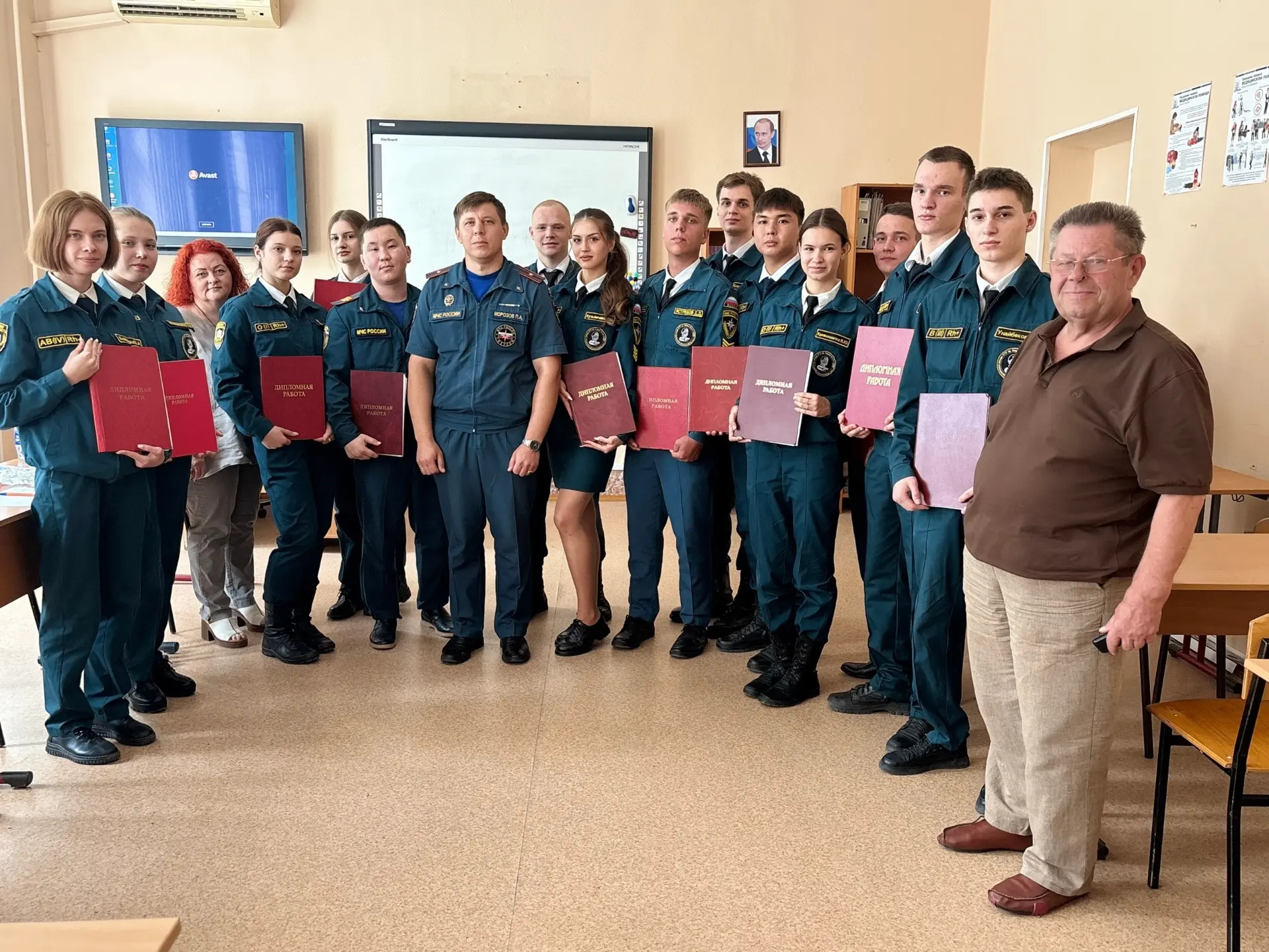 🔥 Это не учения, это защита диплома!

В Колледже стартовали защиты выпускных квалификационных работ