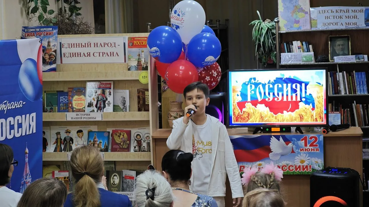 🎶🇷🇺 Обучающиеся Центра детского и юношеского творчества Киевского района города Доне...