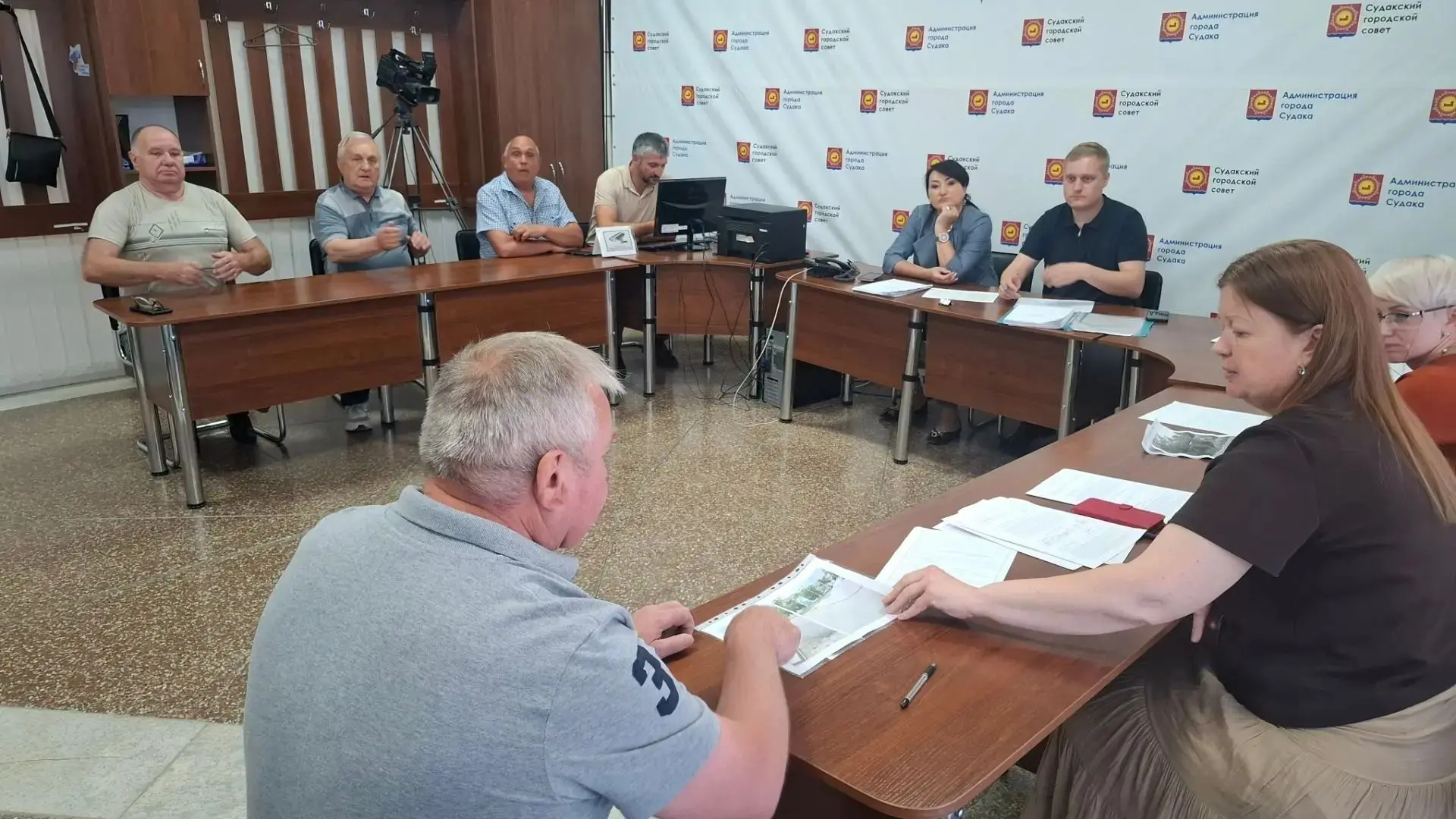 💼 17 июня состоялось заседание административной комиссии при администрации города Судака

На рассмо