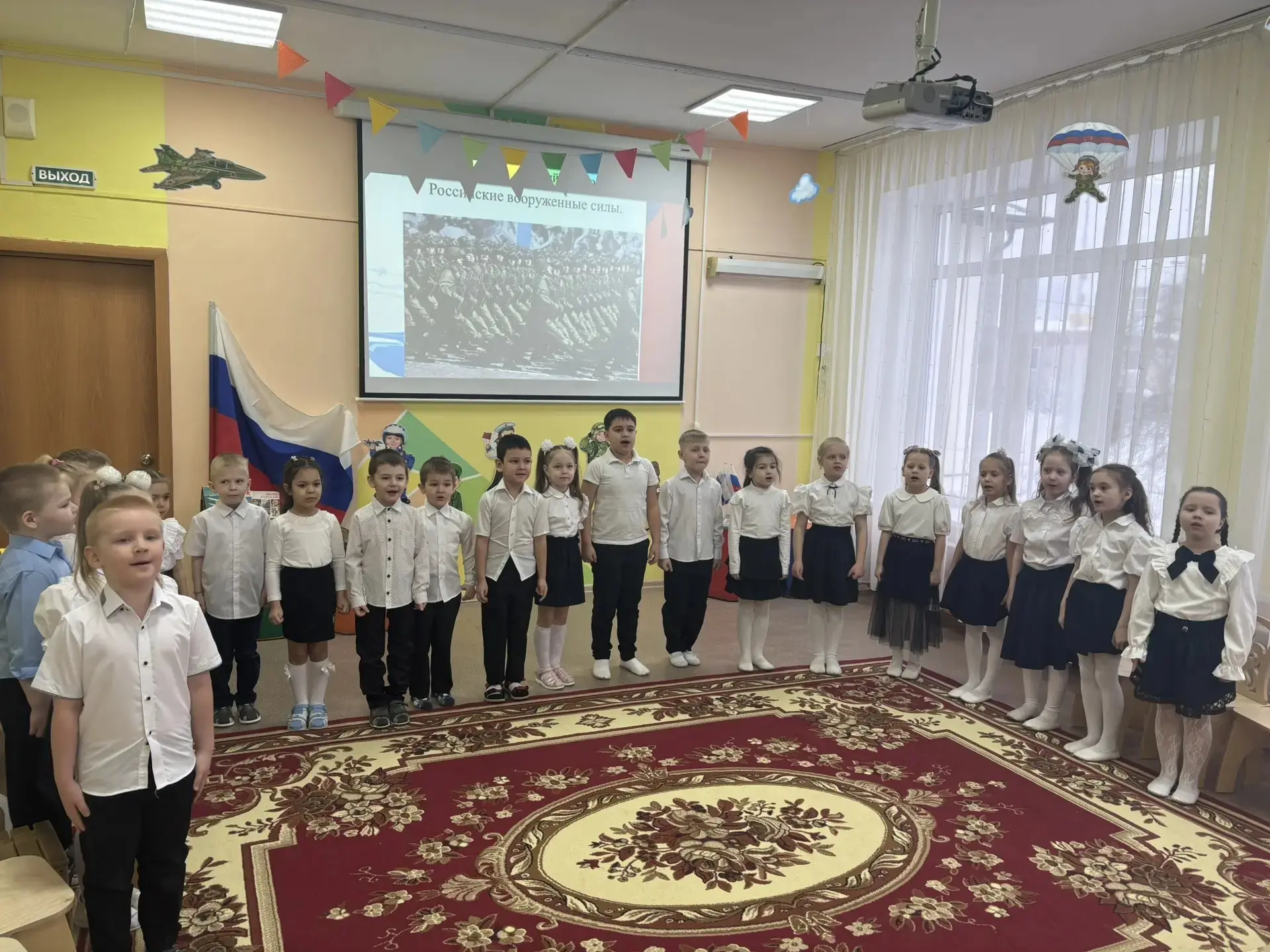 🇷🇺Сегодня в детских садах объединения «Детство» ко Дню памяти о россиянах, исполнявших служебный дол