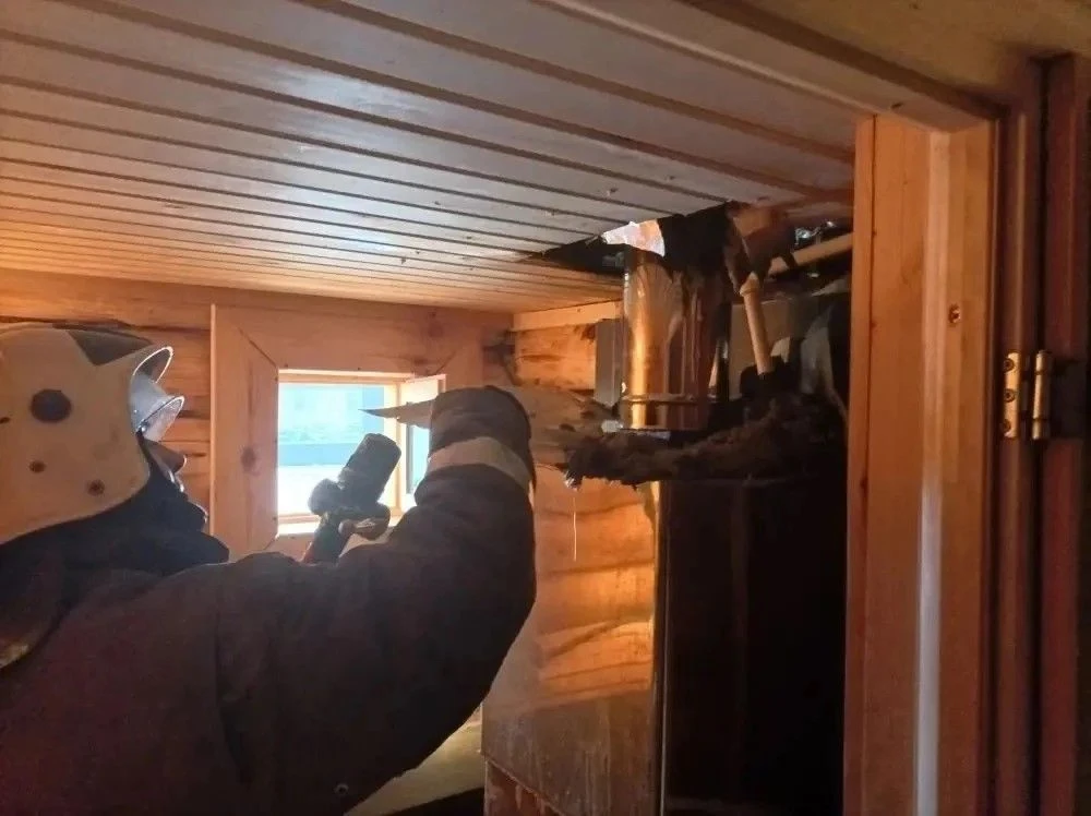 В Пиндушах пожарные потушили пожар в частной бане  Вечером 16 мая в поселке Пиндуши произошло возгор
