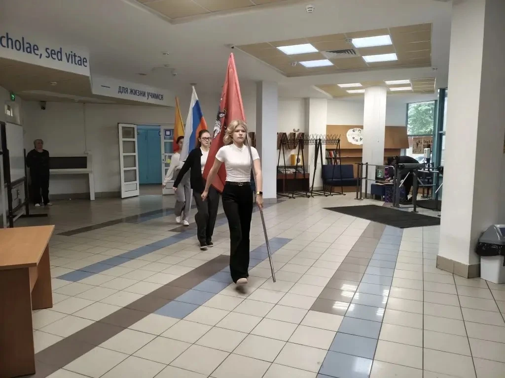 Последний понедельник учебного года 🇷🇺  Сегодня не просто понедельник, а последний понедельник учебн