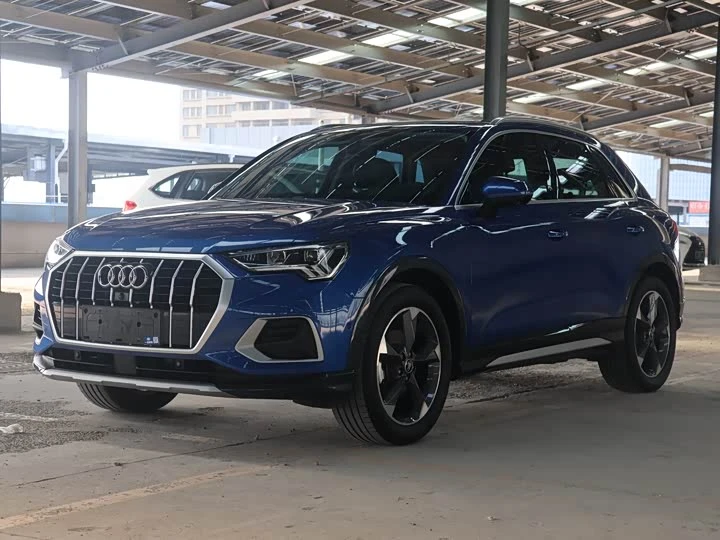 Audi Q3 2022 model 35 TFSI fashion and dynamic type

2022\05
18000 кm 
1,4T 150  лс 

Цена под ключ 