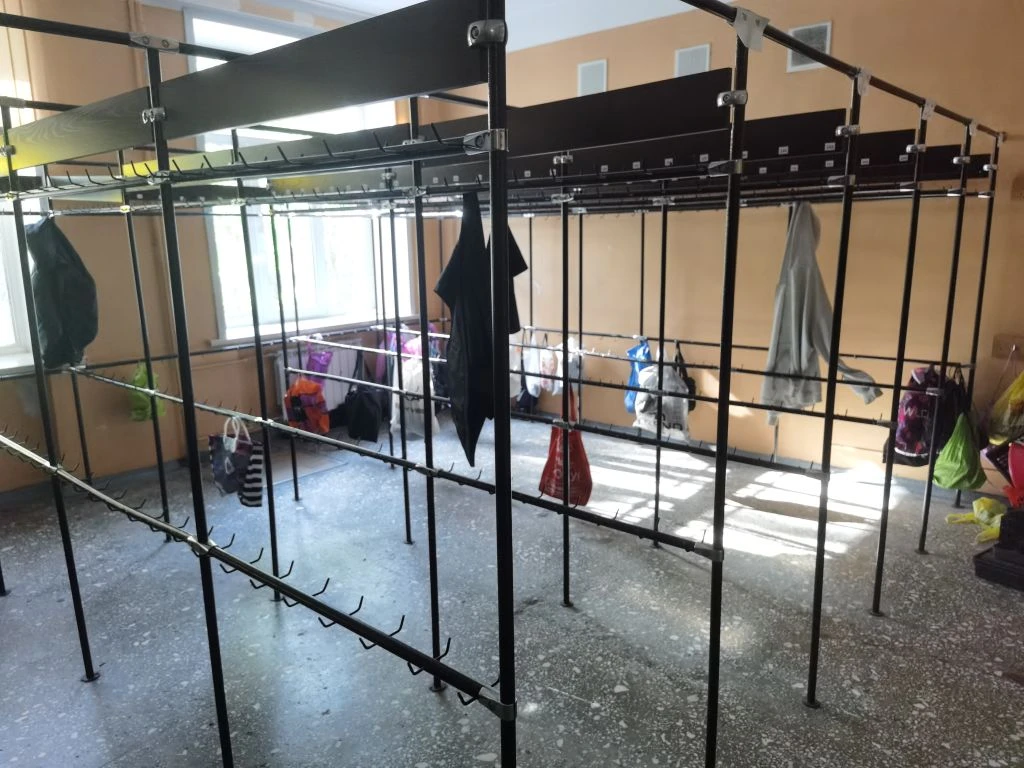 Заберетите вещи, завтра будет освобождаться гардероб