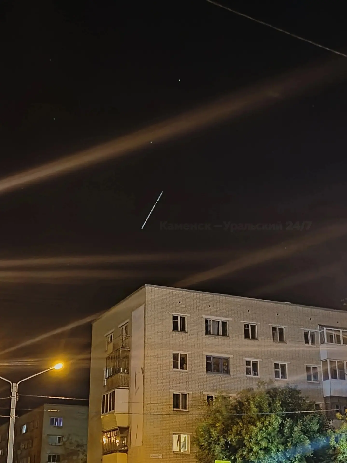 🛸 НЛО заметили над Каменском-Уральским? В небе пролетел «космический поезд» Starlink
