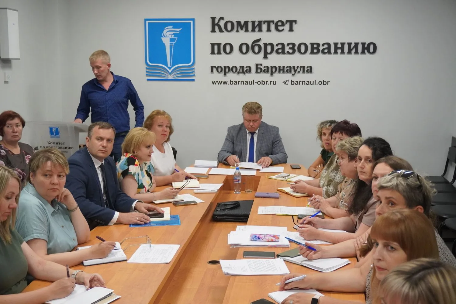 ⚽Итоги деятельности школьных спортивных клубов обсудили в Барнауле