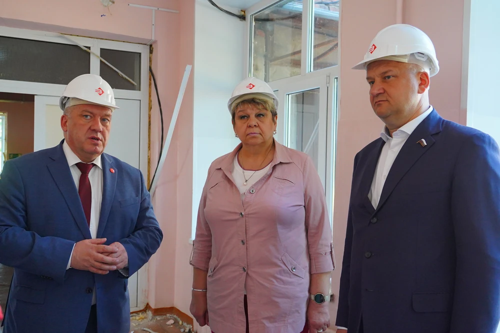 Школу № 12 в Ижевске ждет масштабное обновление.
В Ленинском районе Ижевска продолжается капитальный