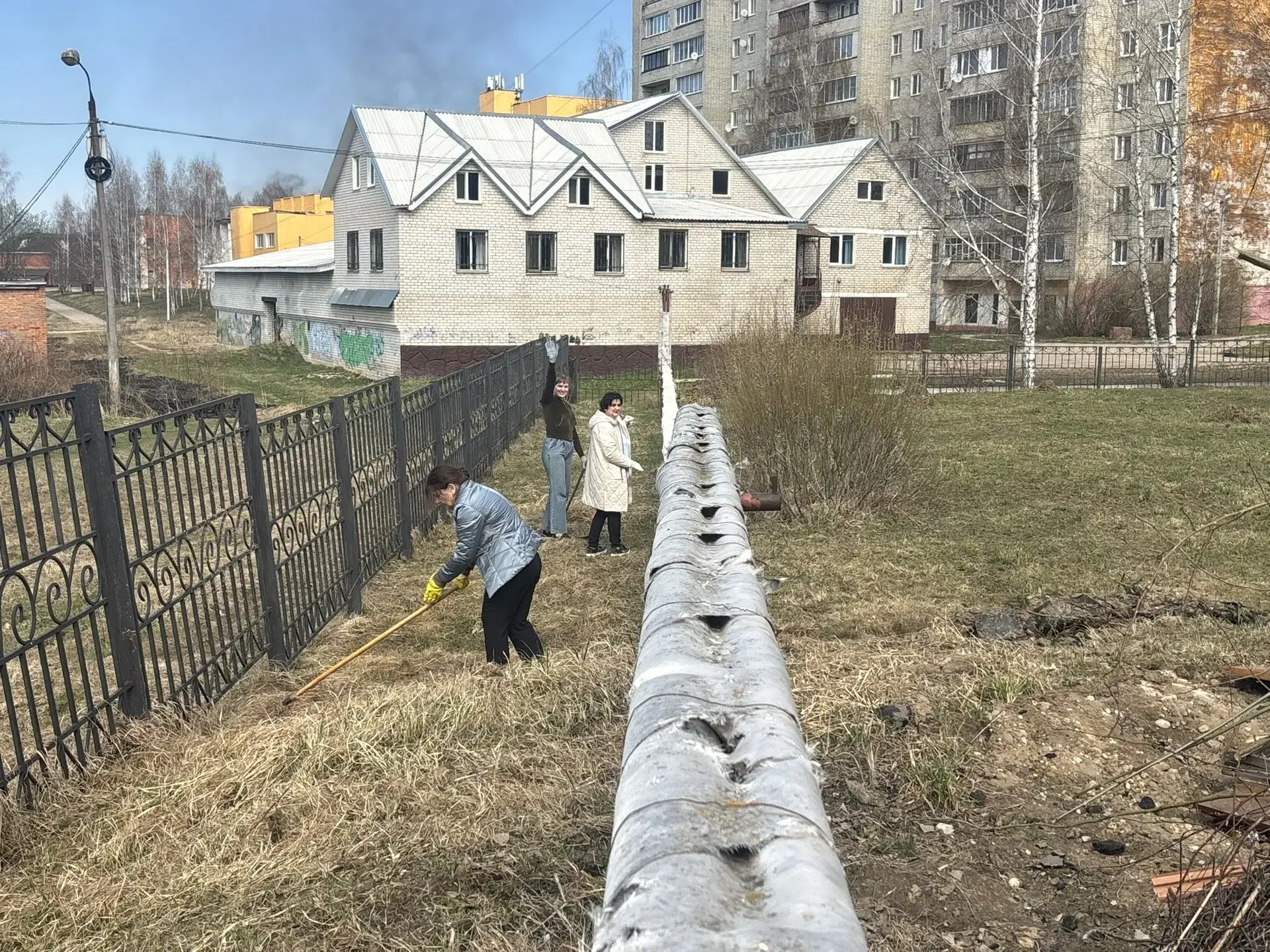 Весна всегда начинается с первых ручейков, яркого солнца и хорошего настроения. А ещё весна всегда с