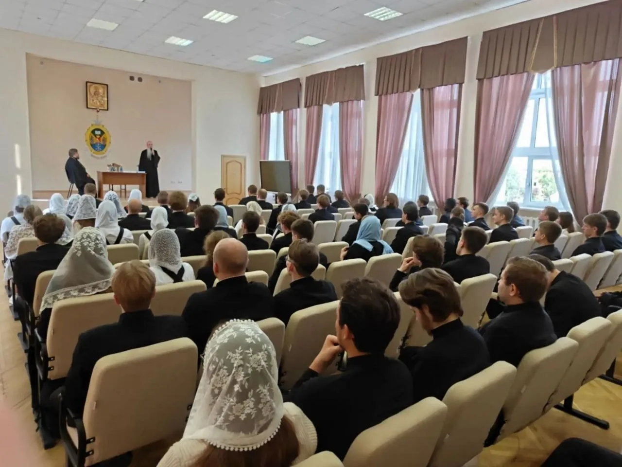 Епископ Мефодий продолжает антинаркотическое просвещение