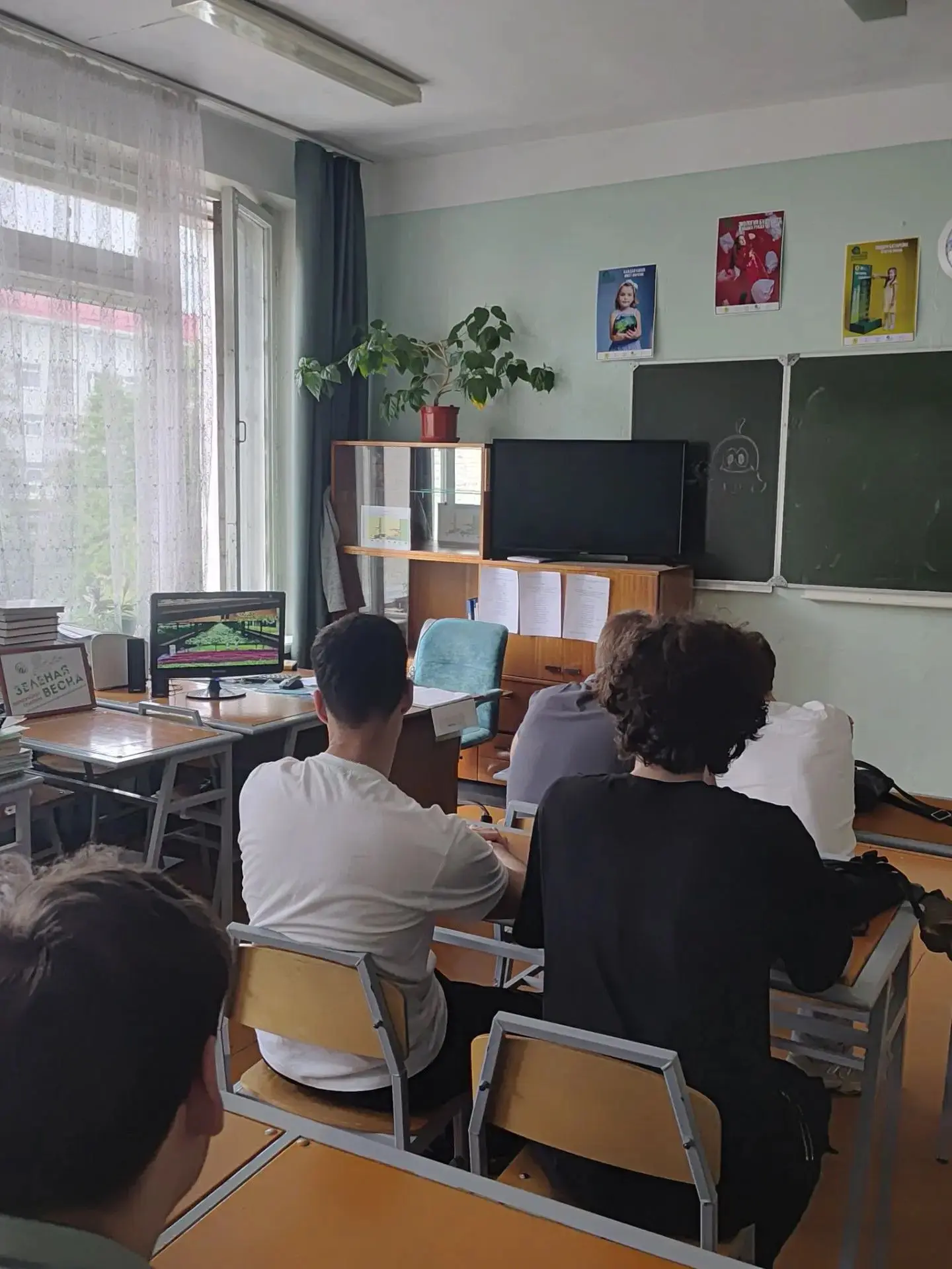 ☘️✏️Профессии будущего: взгляд наших студентов

На интерактивном курсе «Дневник эковолонтера» наши с