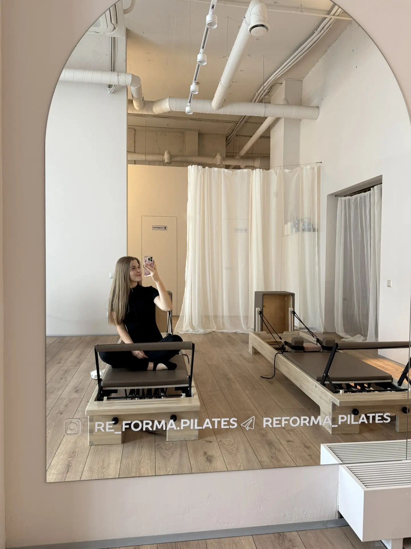 Возвращение, которое я так ждала! Спустя месяц я снова в RE FORMA 🧘‍♀️🤌🏻

Есть тренировки, на кот