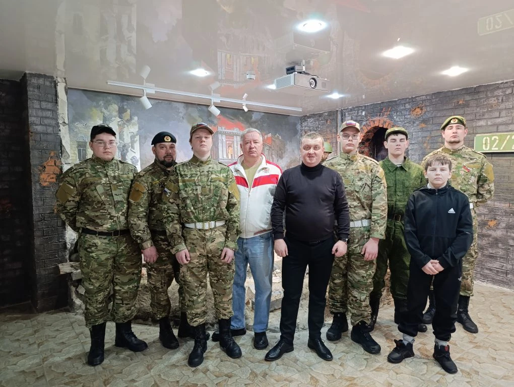 Сегодня в г. Советский, вместе с военно-патриотическим клубом "Барс", посетили экспозиц...