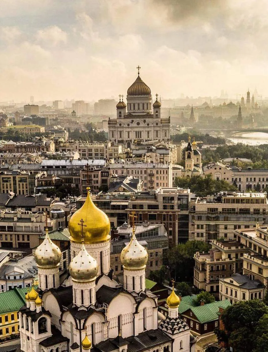 Храм Христа Спасителя

📌 Храм Христа Спасителя задумывался как символ победы России над Наполеоном 