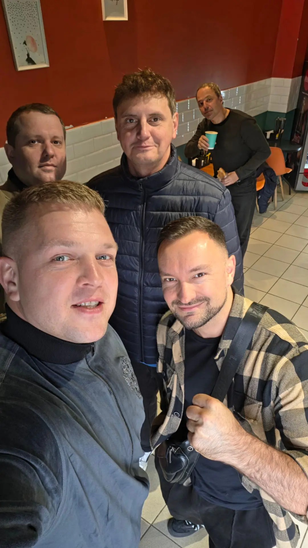 Они ждали, и полюбому дождуться)