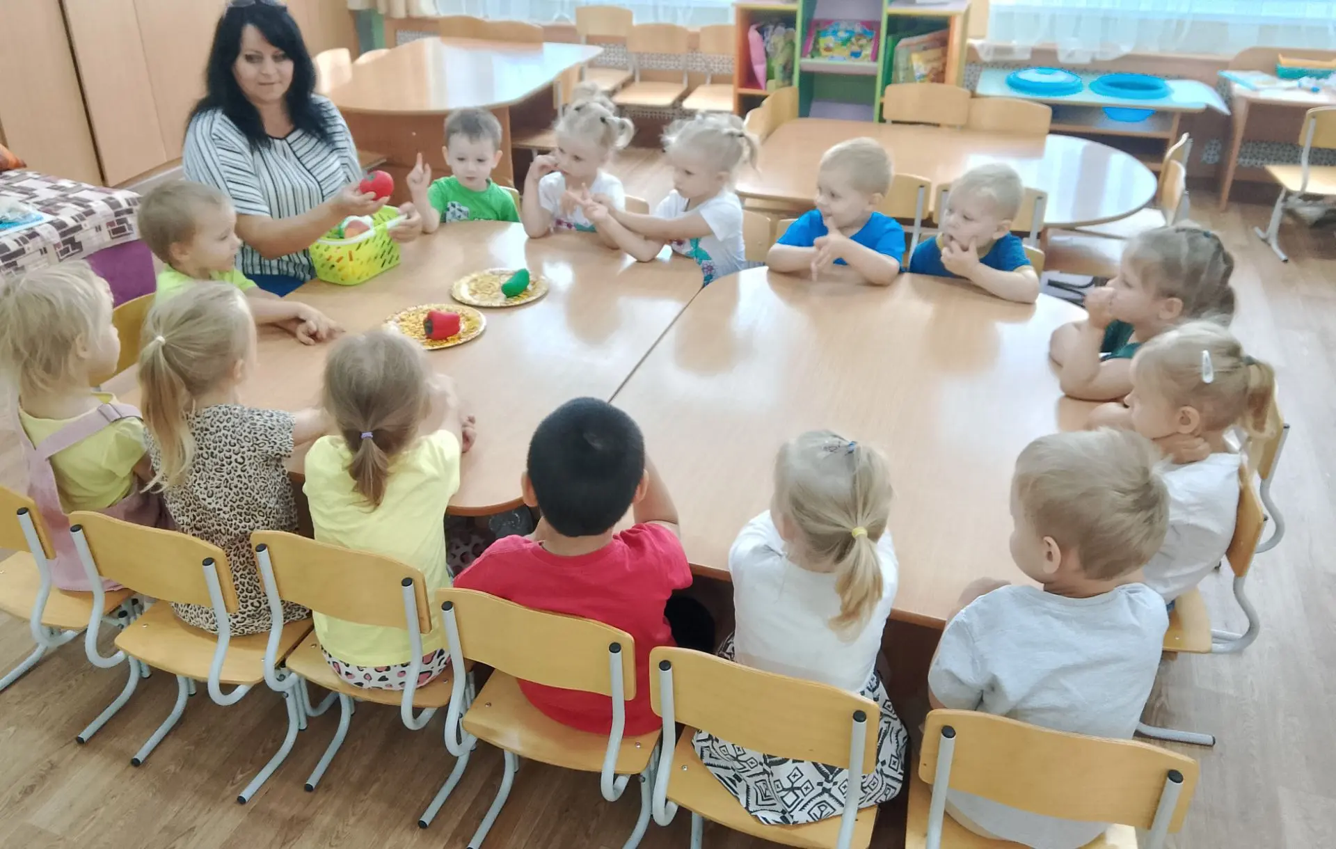 В младшей группе «Солнышко» прошло мероприятие «День овощей".🍅🍆🥦🥒🫑🌽🥕
Основная цель – обобщить