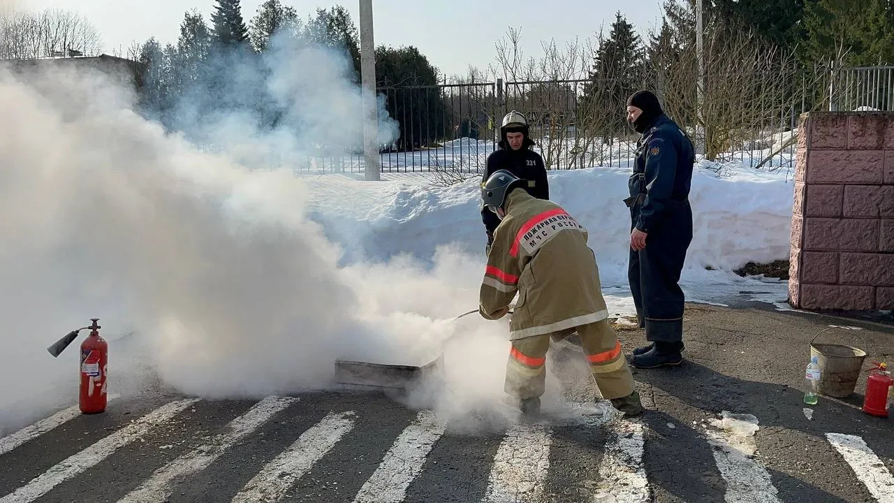 🔥 26 марта в МОУ «Глебовская СОШ» прошёл школьный этап соревнований «Школа безопасности»! 🚒Наши ребя