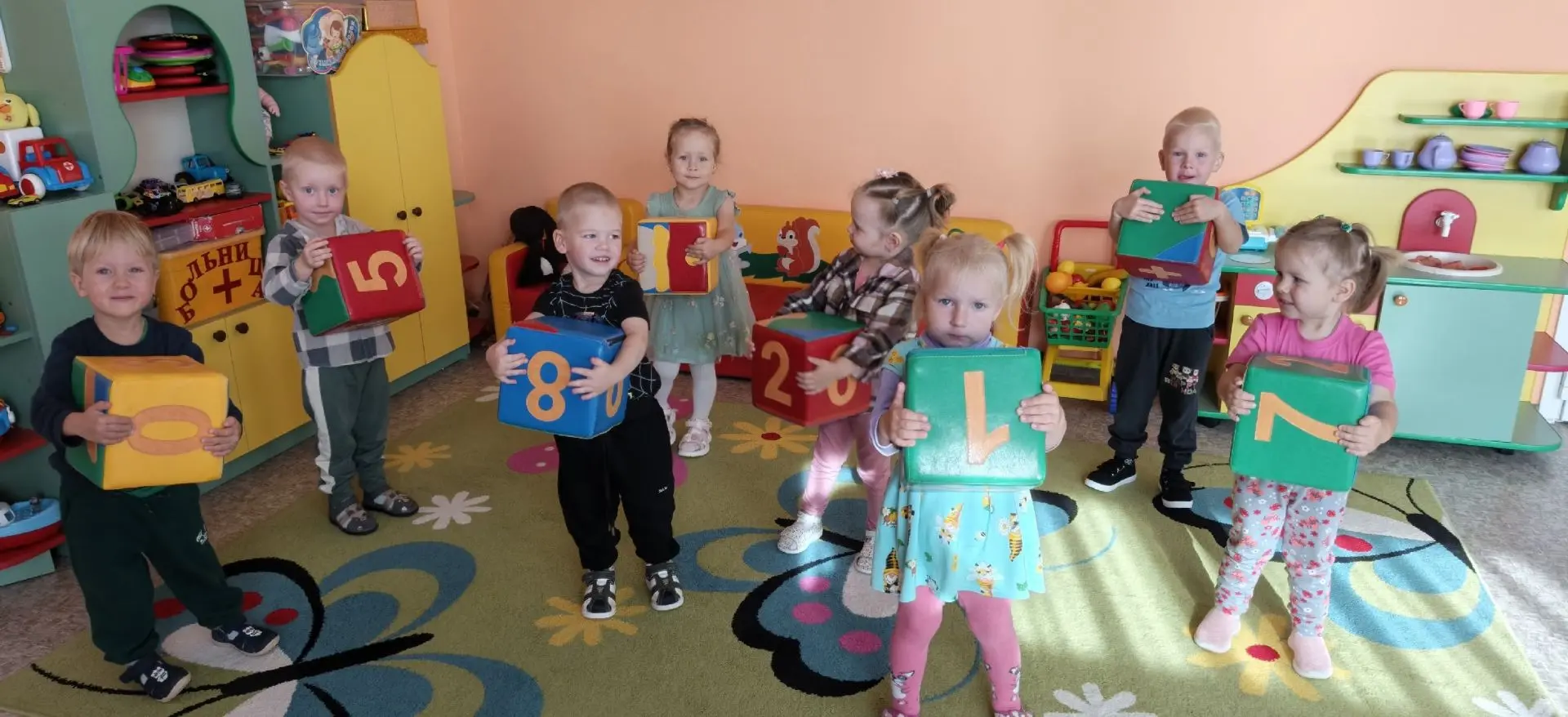 Во второй младшей группе прошло увлекательное занятие по конструированию! 🏗️ Наши мале...