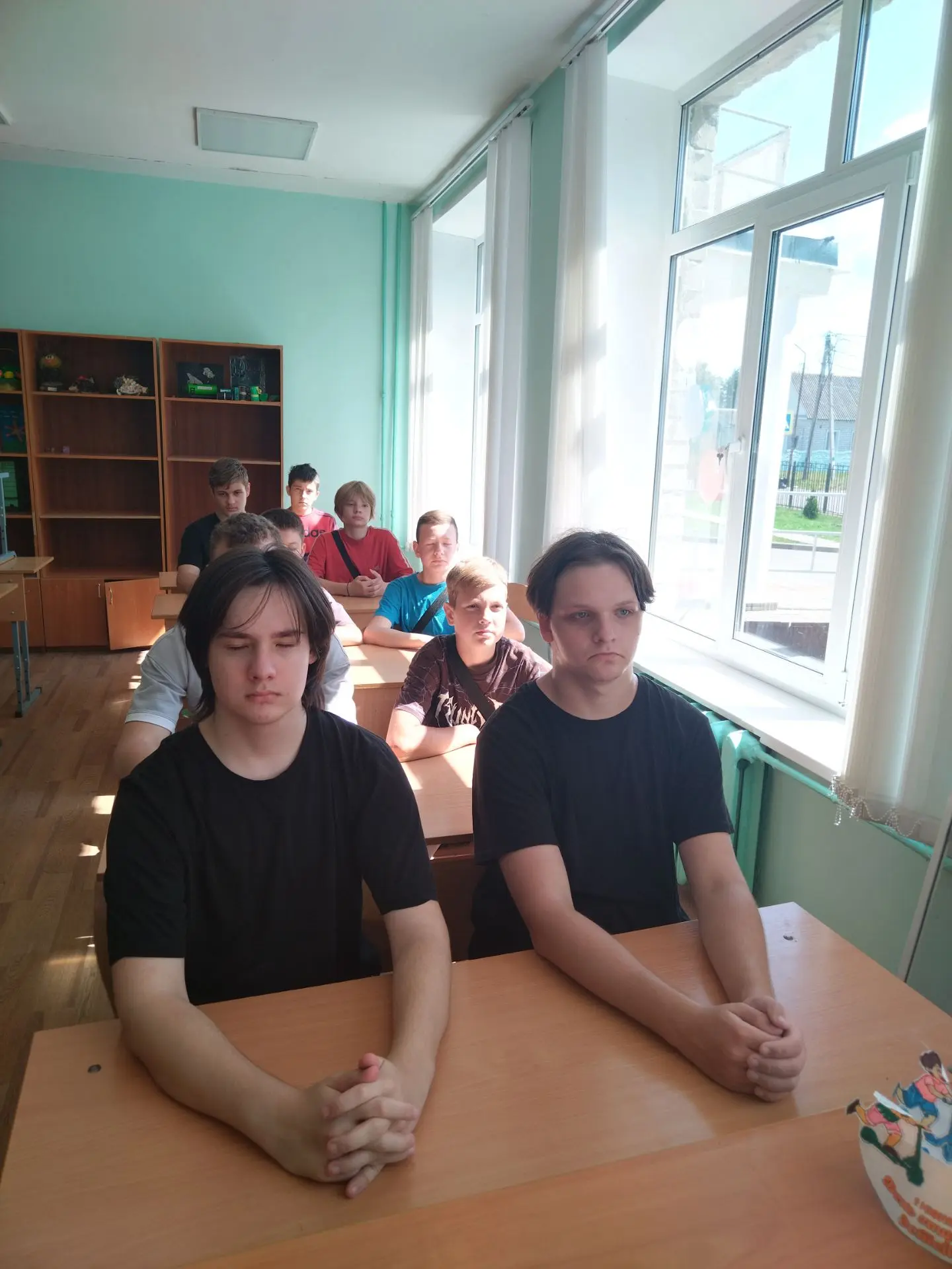 Для ребят трудового объединения сегодня прошла беседа по правилам поведения на водоемах во время лет