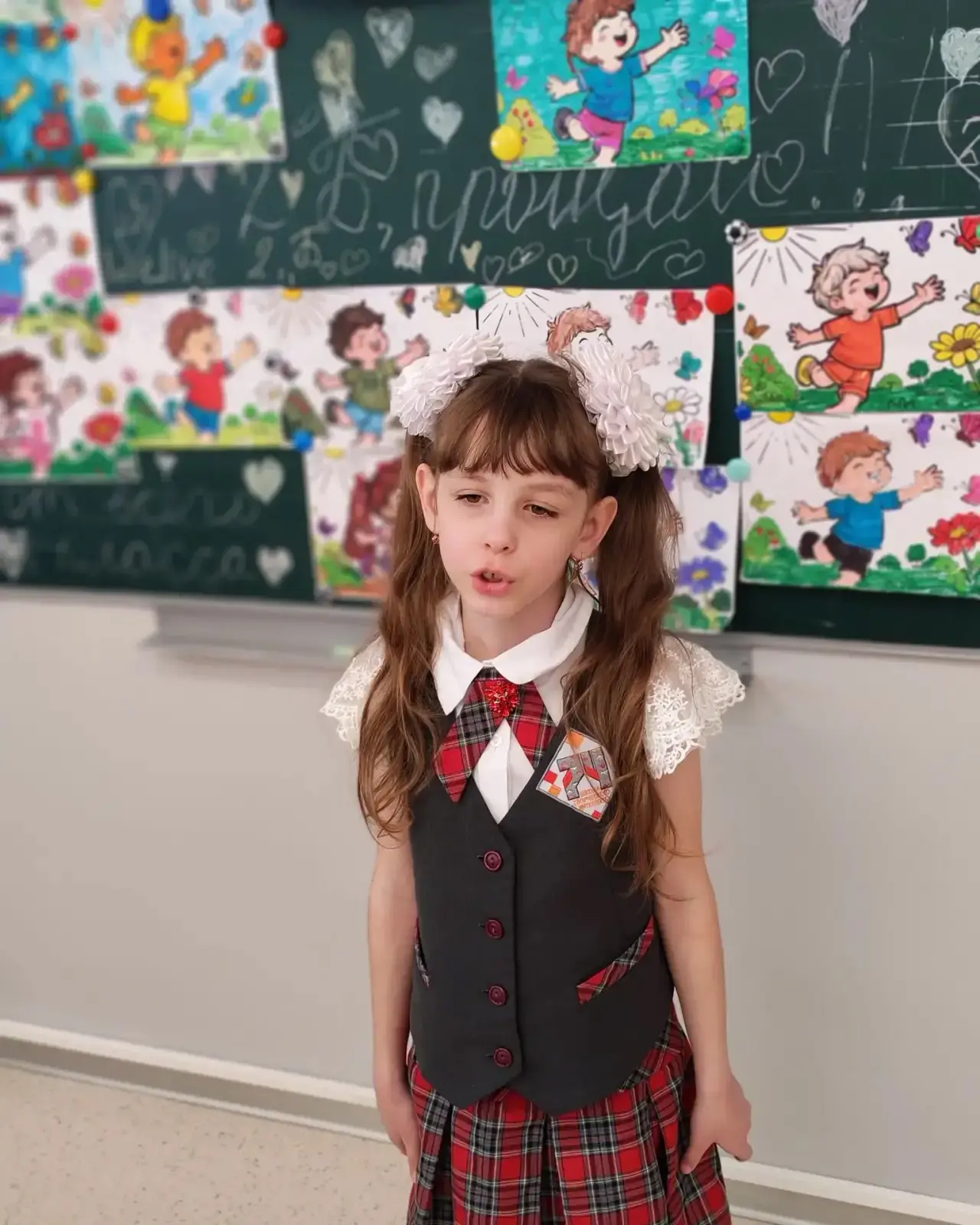 УРА, КАНИКУЛЫ!🎉🥳  В классе 2 «Б» прошёл весёлый и запоминающийся праздник «Ура, каникулы!», которого