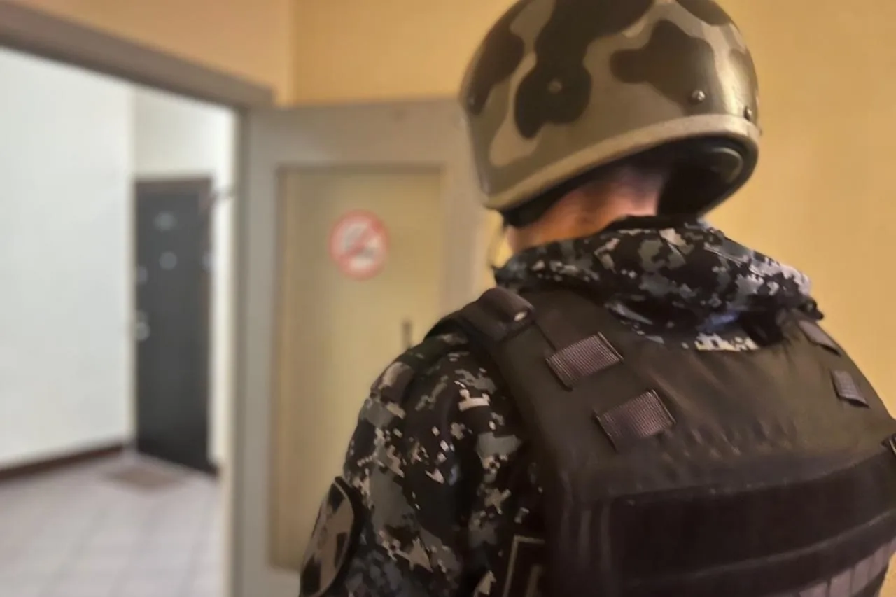 В Красногвардейском районе наряд Росгвардии задержал правонарушителя, напавшего на жите...