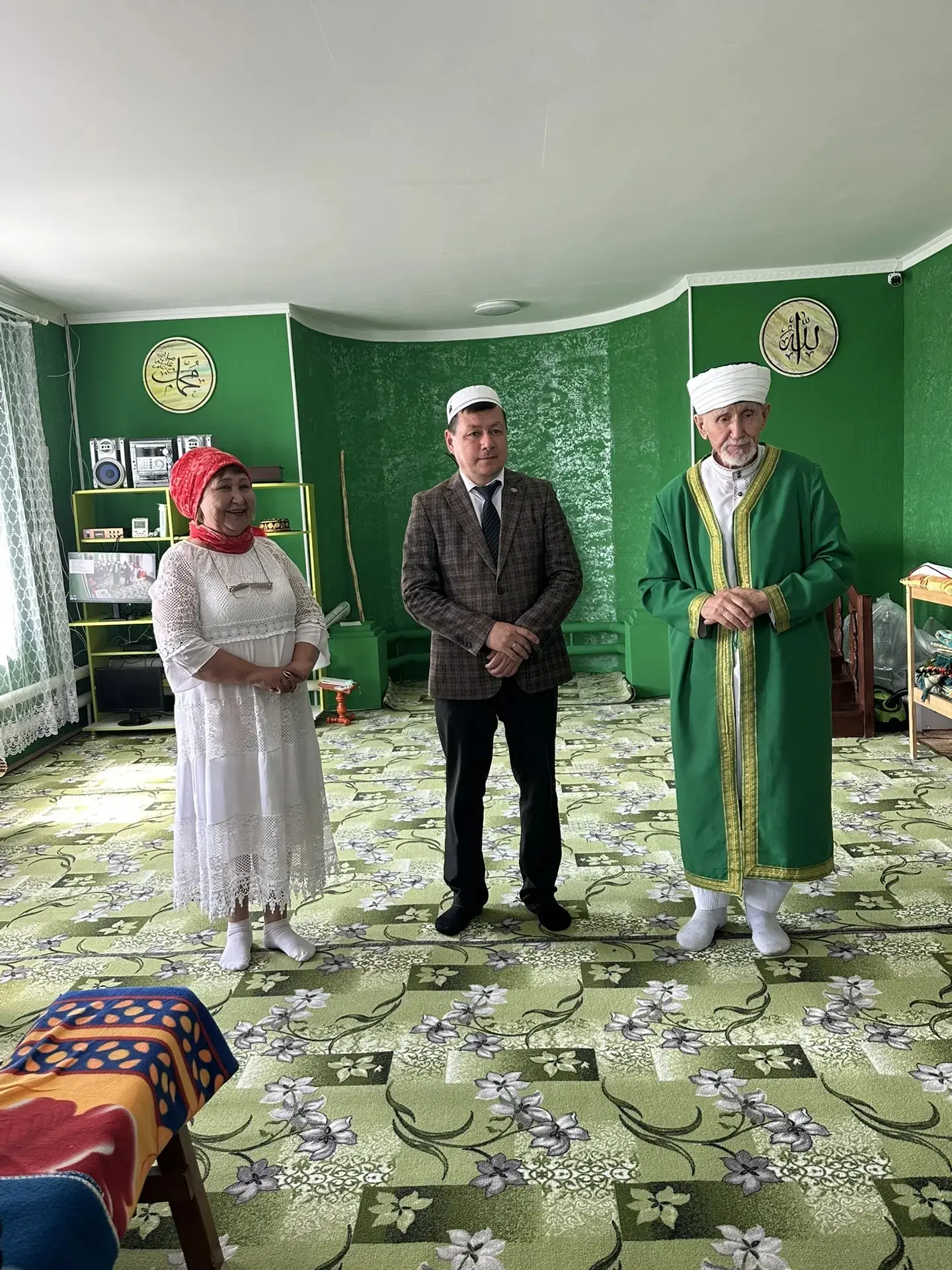 В селе Давлетово и деревнях Янаулово и Кушеево Давлетовского сельского поселения с благ...