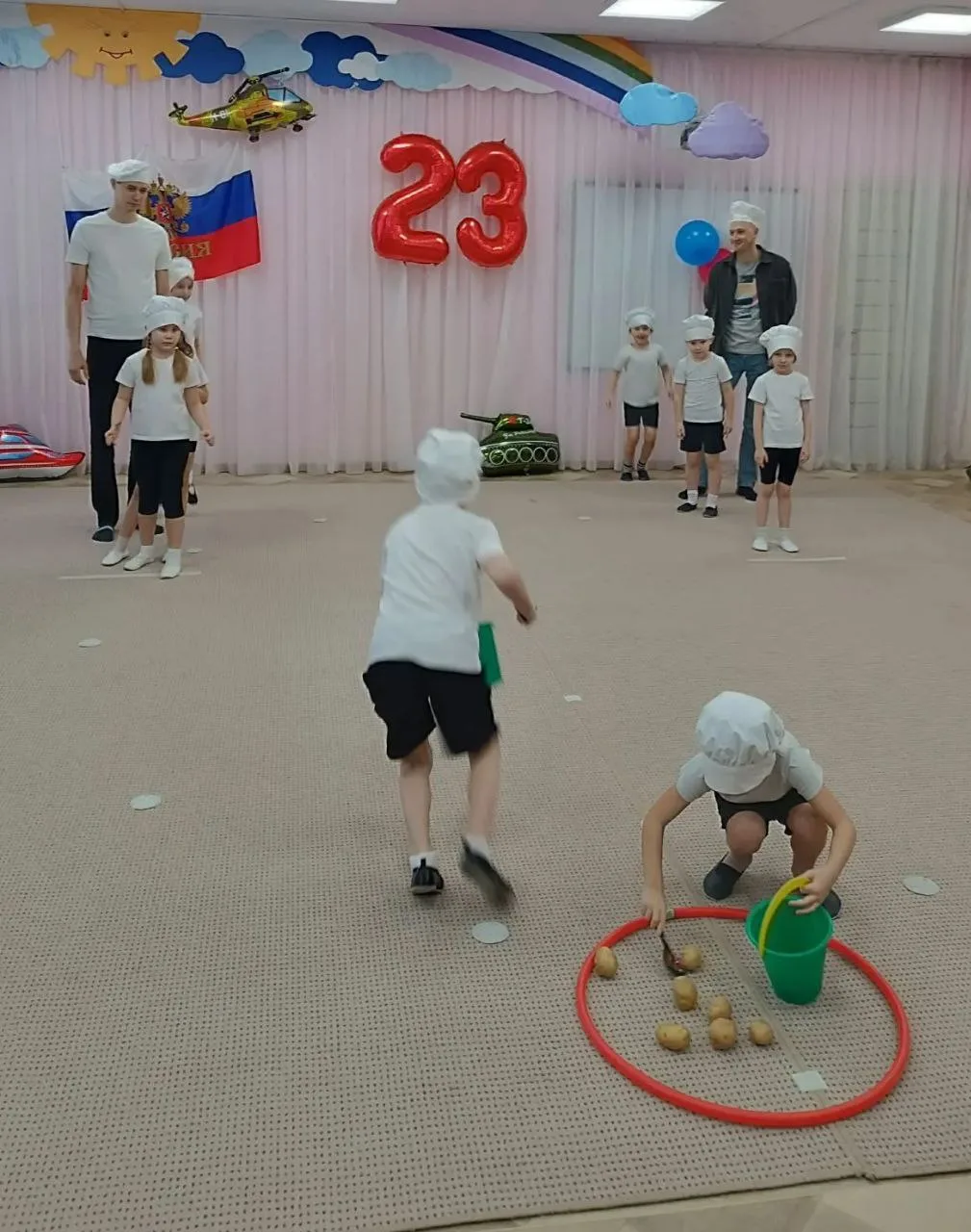 🎉 В нашем дошкольном отделении гимназии прошел замечательный спортивный праздник «Я как папа», посвя