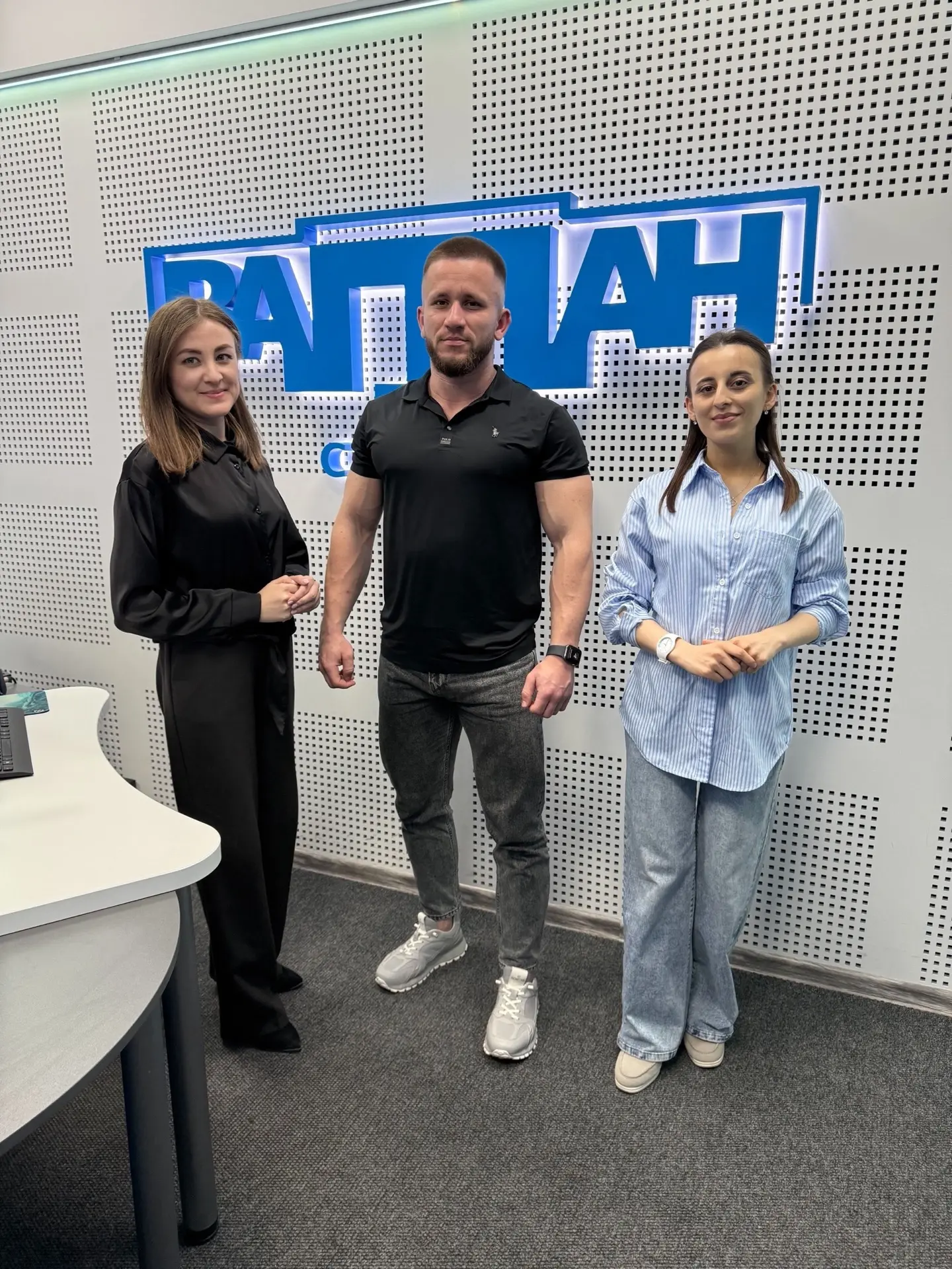 «Хош лаф»та спортнынъ меракълы чешити ве спортчынынъ ёлу акъкъында субетлештик.