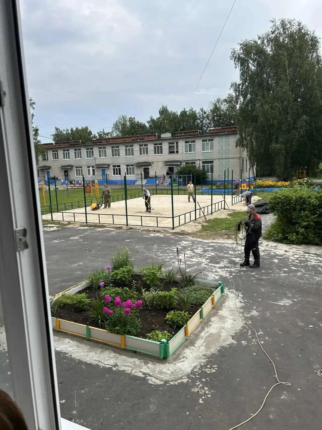 🏟️ Ура! Работы по строительству футбольного поля близки к завершению! ⚽️

Мы на финишной прямой и у