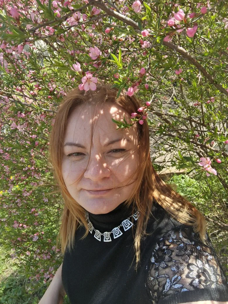 Рядом с моей работой зацвёл миндаль. Я тоже посадила это дерево у себя на даче, чтобы о...