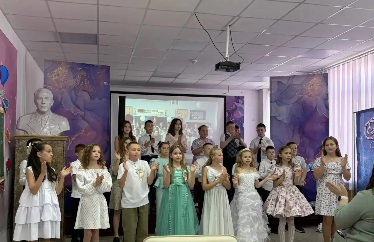 🎓 Прощай, начальная школа! Здравствуй, новая глава!

В нашей школе прошли трогательные и яркие выпу