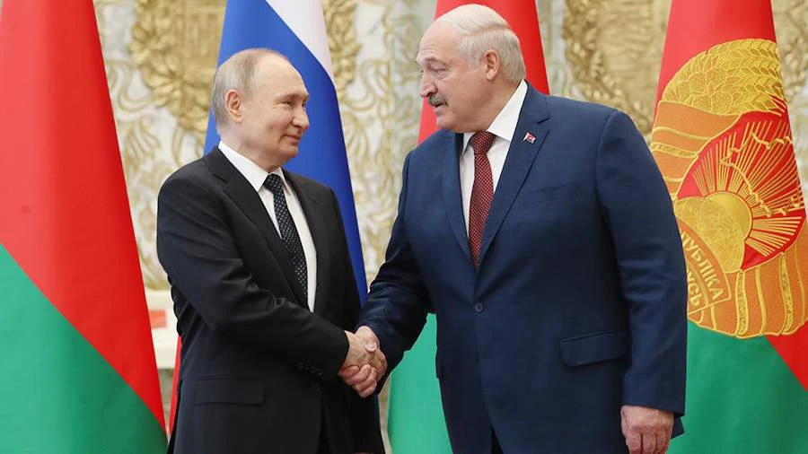 Александр Лукашенко поздравил Владимира Путина и всех россиян с Днём России

Российская Федерация – 