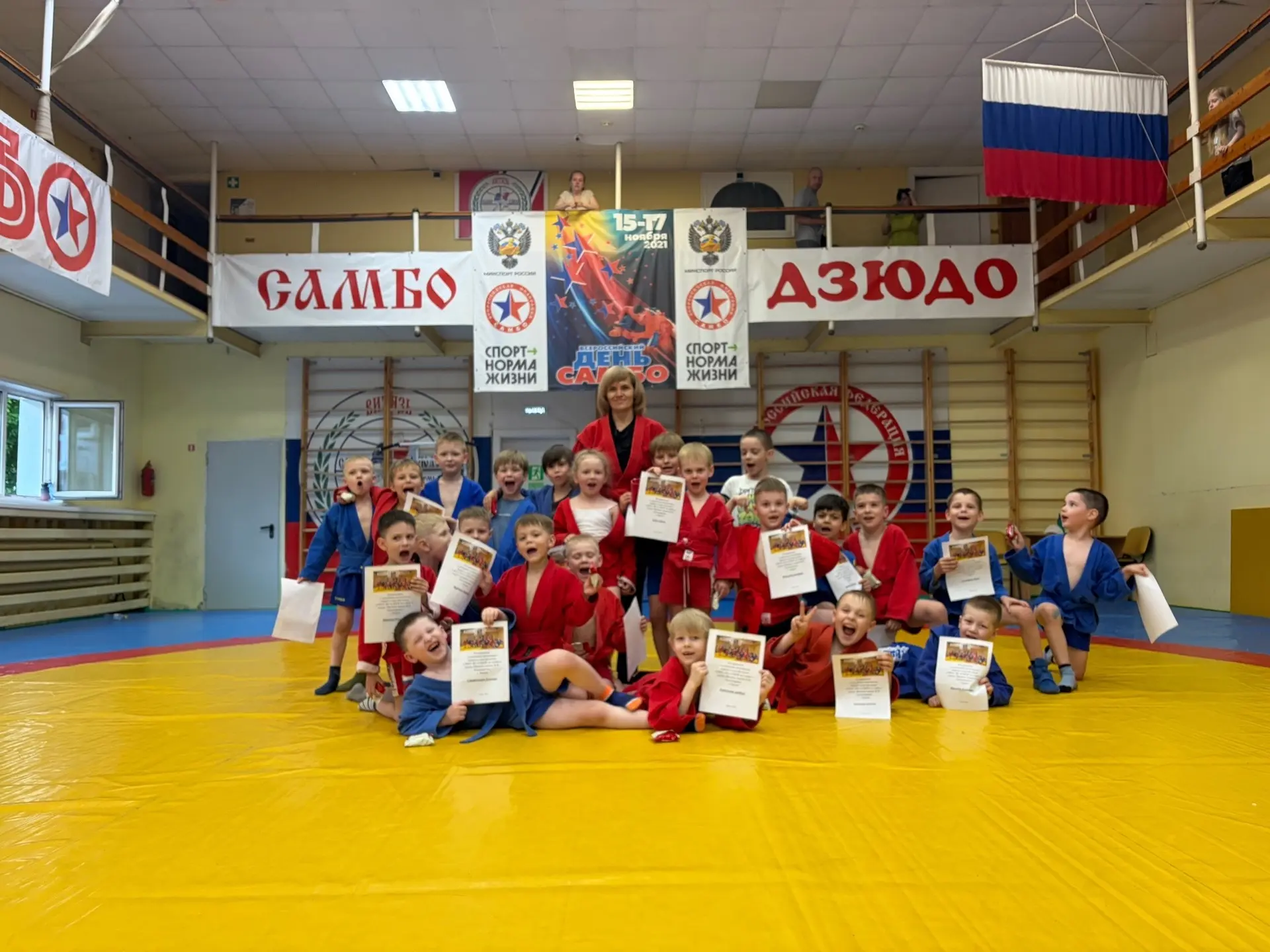 🎉 25 мая завершили тренировочный год 2025-2026 г.г. младшие самбисты школы "Витязь".
