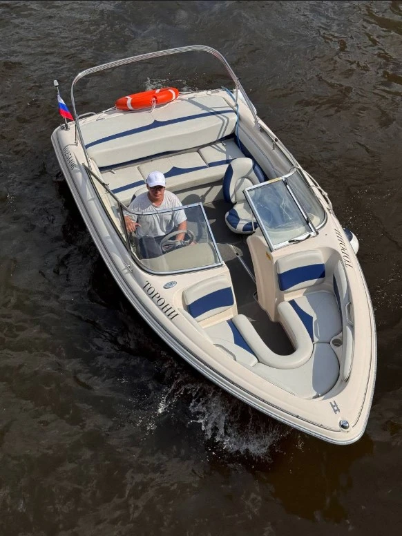 Торони
👴 до 5 человек
⚓️ Адмиралтейство
🚾 Туалет ➖
💳 от8 000 час

https://78kater.ru/katera/toron
