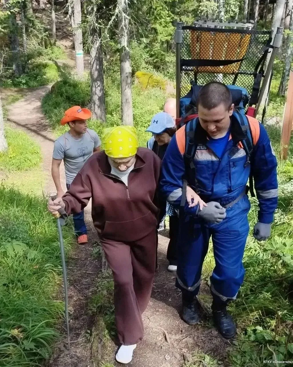 😱 Туристку с приступом удушья спасли на «Столбах»