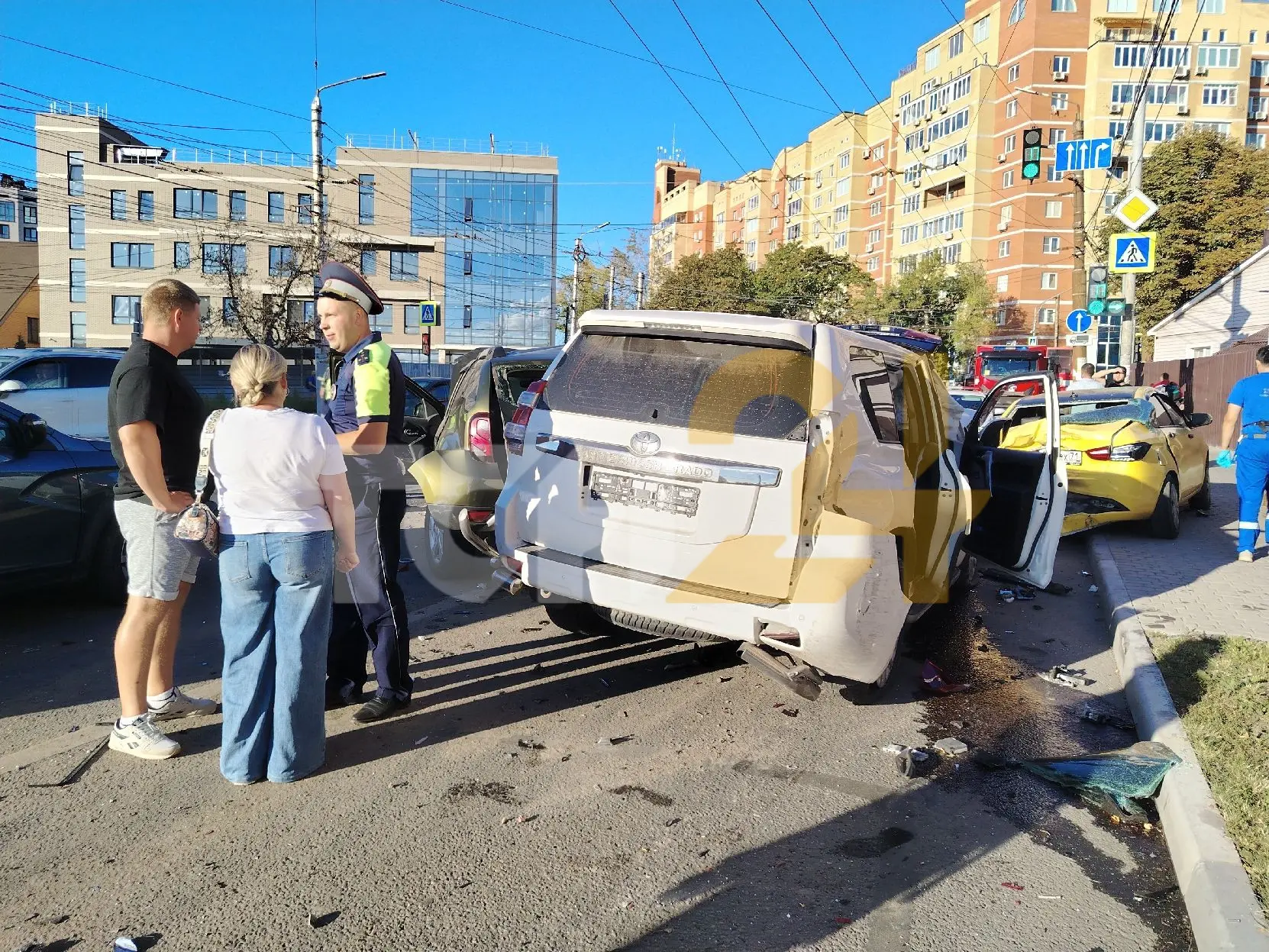 За рулём Land Cruiser в массовом ДТП на ул. Дмитрия Ульянова оказался племянник экс сот...