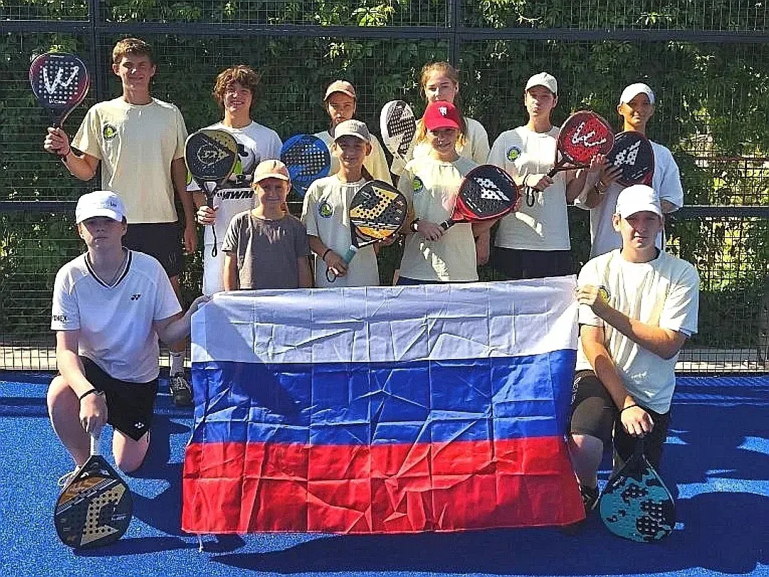 🇷🇺На муниципальном падел‑корте состоялся турнир по падел‑теннису, посвящённый Дню России

По итога