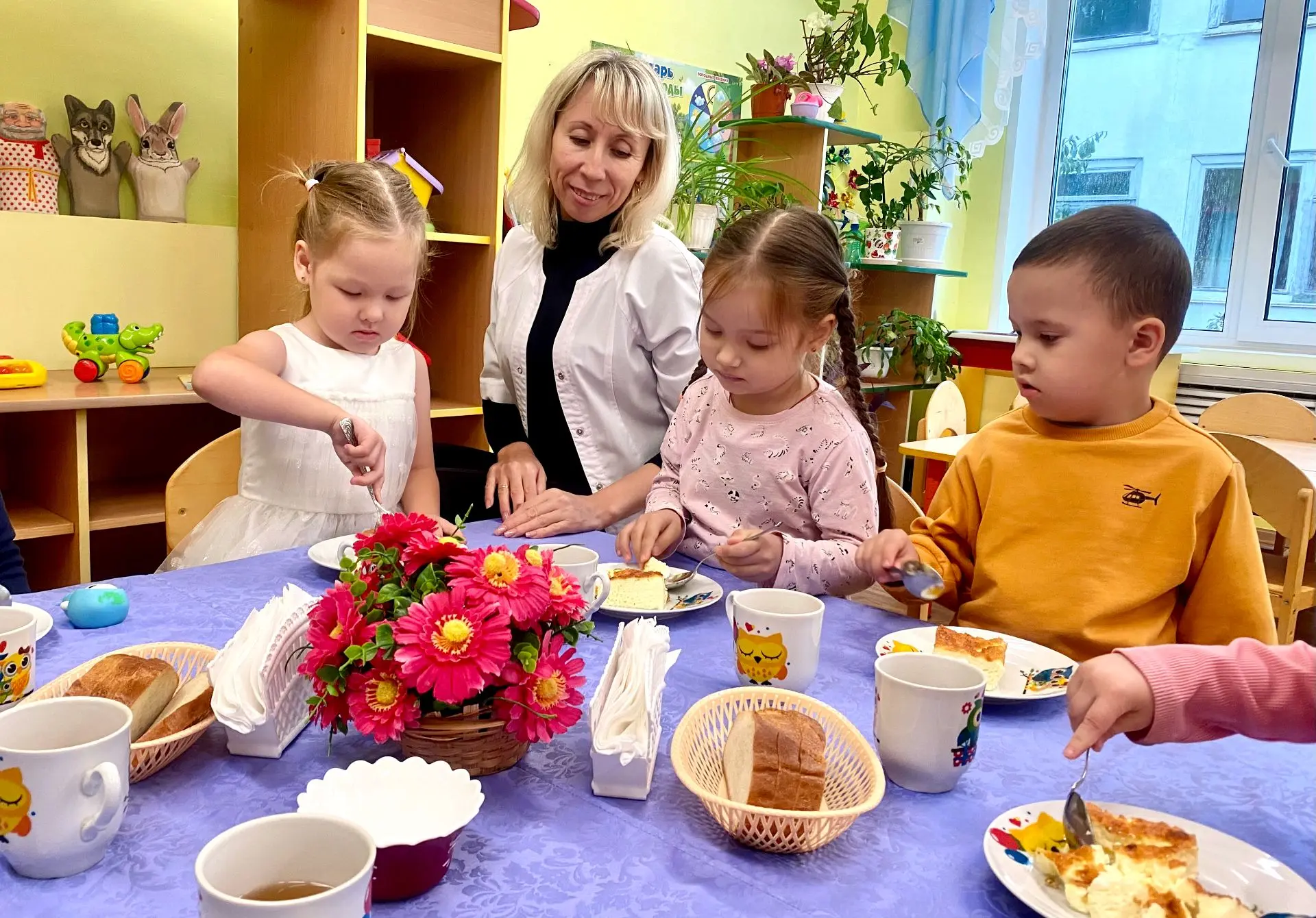 🍽️ В группе «Хевел» прошла увлекательная беседа о пользе правильного питания с воспита...
