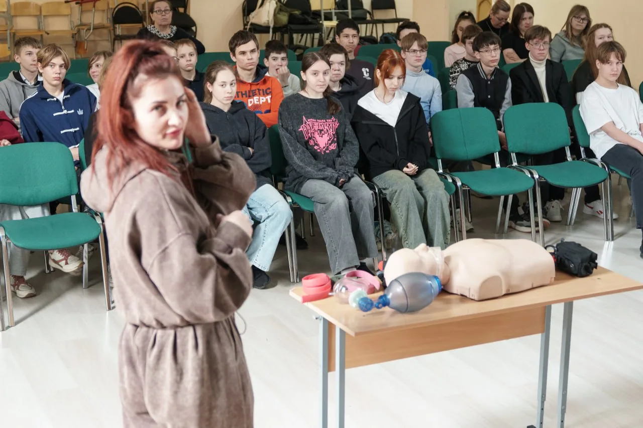 Урок, который может спасти жизнь 🆘  📣 Вчера для учеников 7–8 классов нашей школы прошёл необычный ма