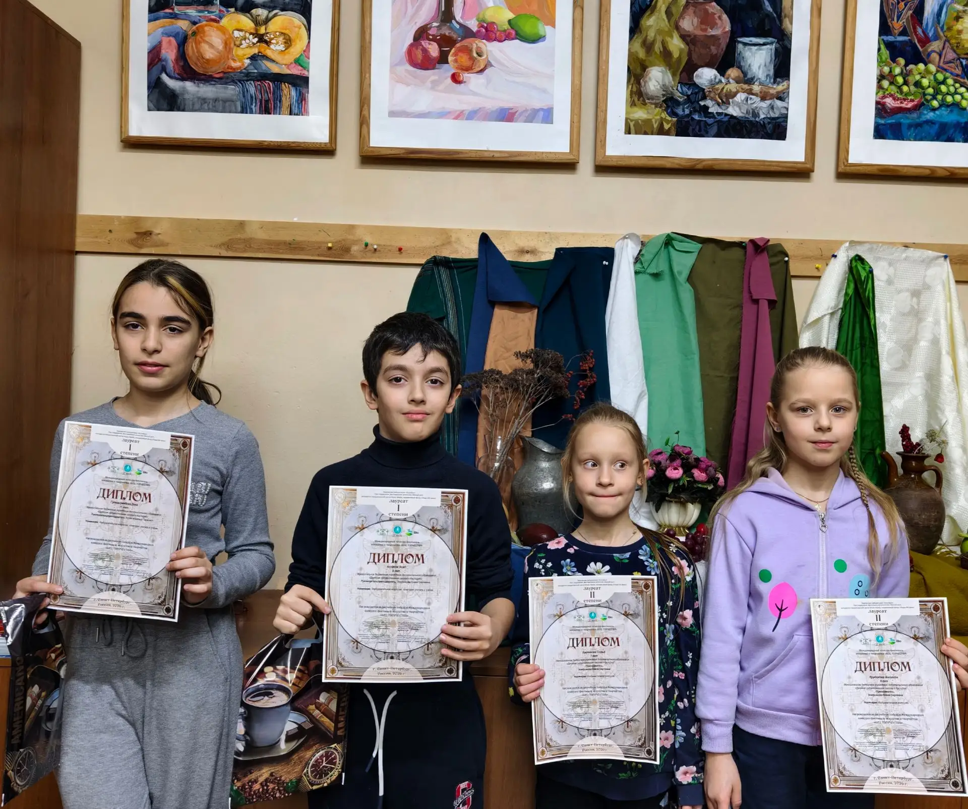 Вручение:
В Санкт-Петербурге прошел Международный конкурс-фестиваль искусства и творчества «КОД ТВОР
