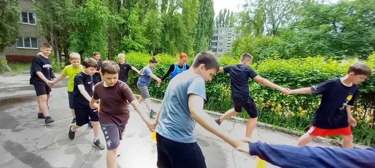ГДЮЦ «Спортивный» как всегда встречает первый день лета шумно и весело! 

1 июня состоялся цикл восп