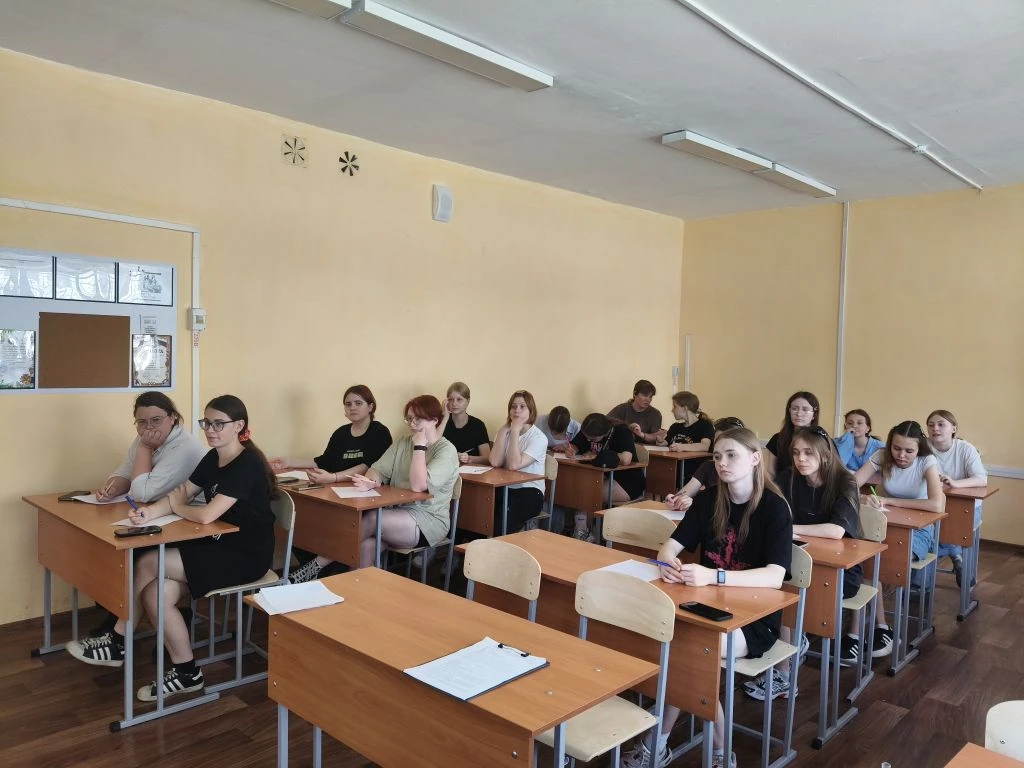 Побеждаем все тревоги! 

10 июня в Каменском педагогическом колледже прошло тренинговое занятие "Поб